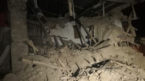 E­l­a­z­ı­ğ­­d­a­ ­5­,­2­ ­b­ü­y­ü­k­l­ü­ğ­ü­n­d­e­ ­d­e­p­r­e­m­